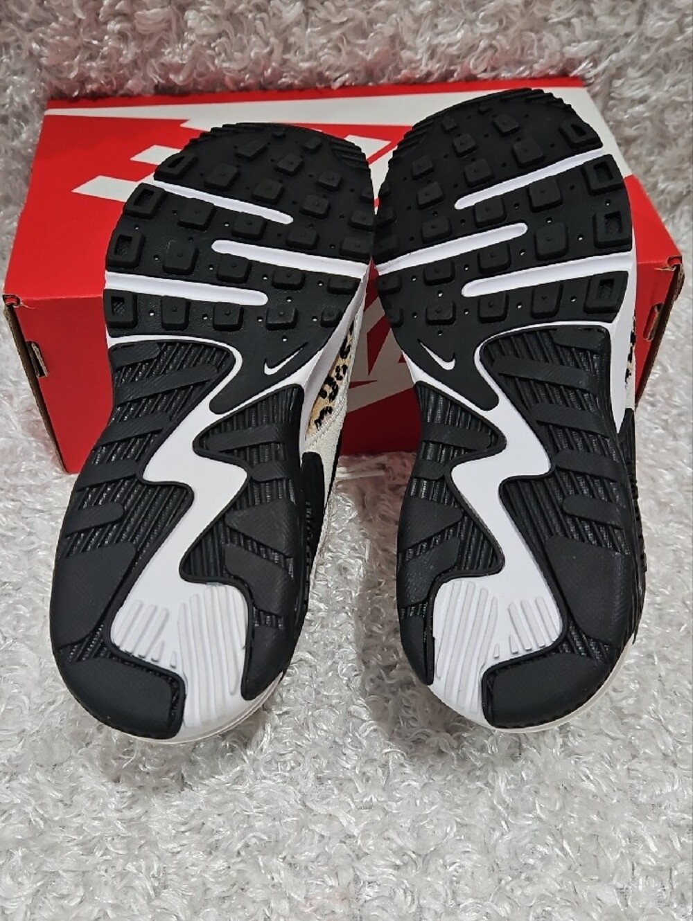 Nike Women's Air Max Sneakers in White, Black and Leopard Print - Picture 7 of 10